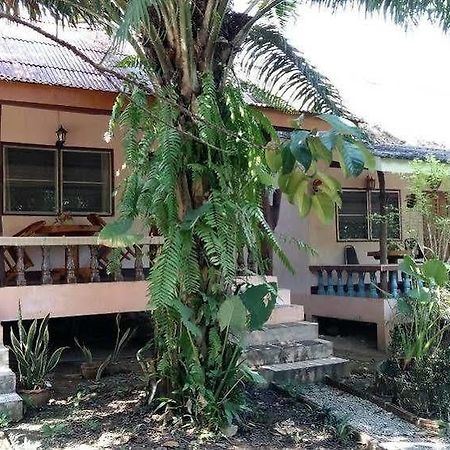 Subtawee Resort Surat Thani Extérieur photo