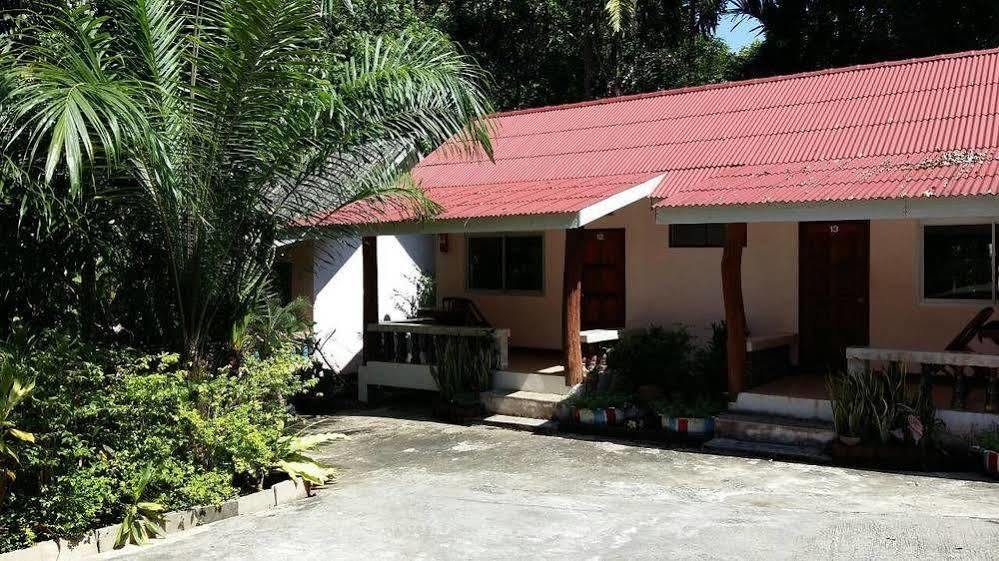 Subtawee Resort Surat Thani Extérieur photo