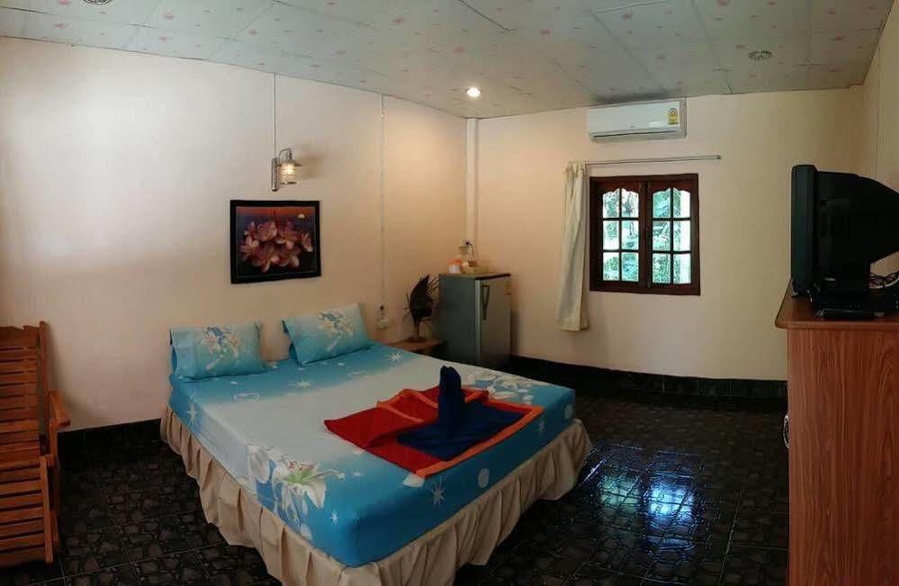 Subtawee Resort Surat Thani Extérieur photo