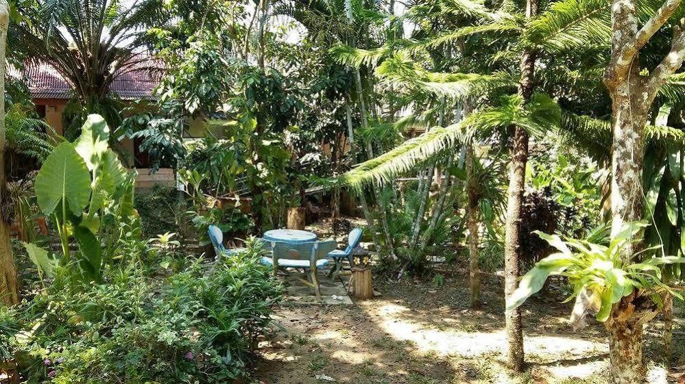Subtawee Resort Surat Thani Extérieur photo