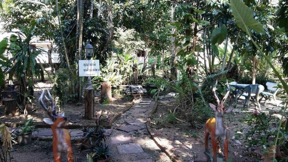Subtawee Resort Surat Thani Extérieur photo